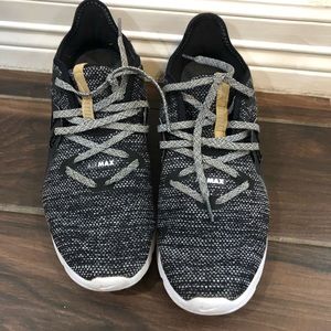 GUC Nike Women’s Air Max Size 9.5